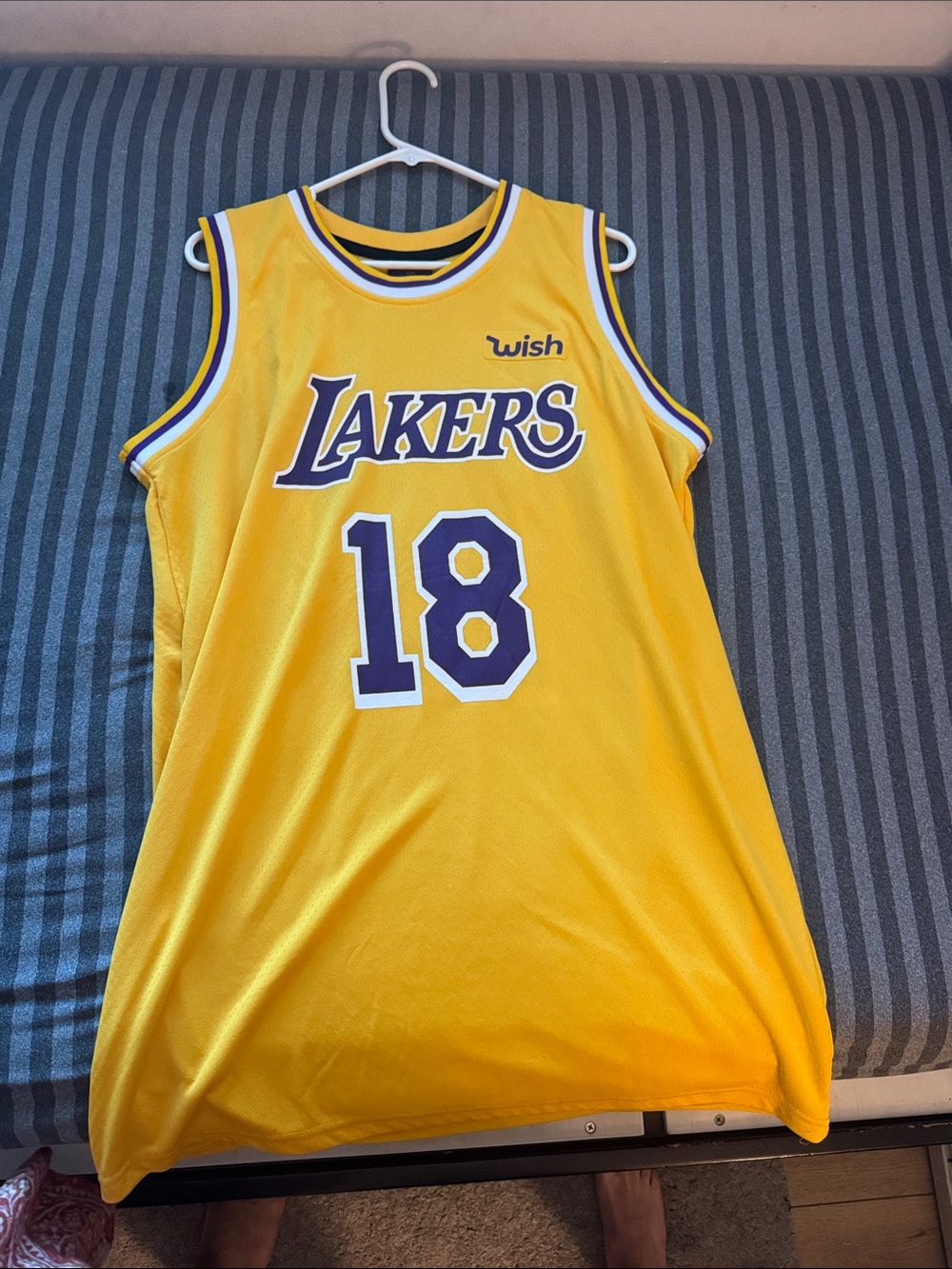 Los Angeles Lakers #18 Yellow Basketball Jersey - Wish Logo XL